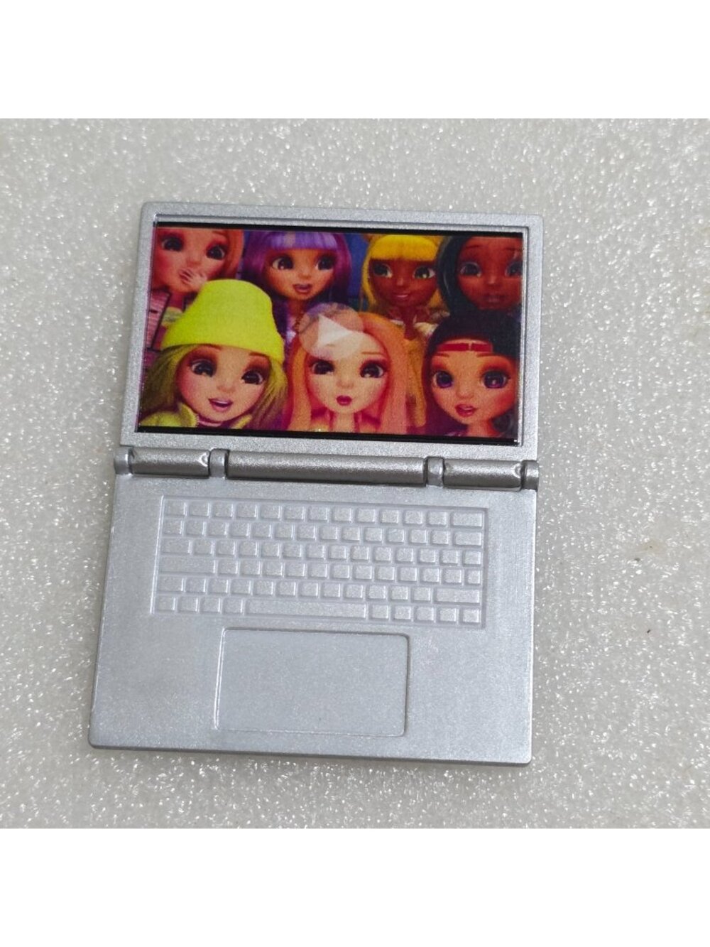 Rainbow High Ruby's Silver Laptop Computer Sparkle Doll Toy Accessory 2"